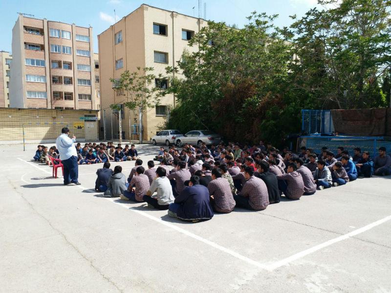 اردوی عملی دفاعی کلاس نهم ۲۶فروردین۹۷ کانون بسیج جوانان