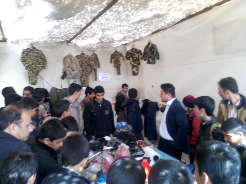 دهه فجر(بازدید از نمایشگاه هشتم شکاری)