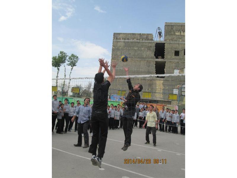 مسابقه والیبال دبیران و دانش آموزان