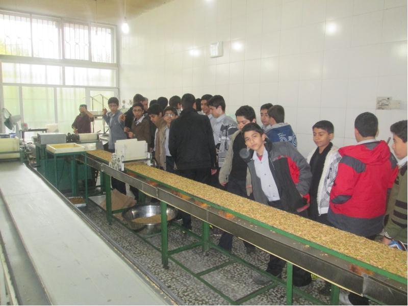 بازدید از کارگاه سوهان پزی- ( مدرسه راهنمایی امام محمد باقر )